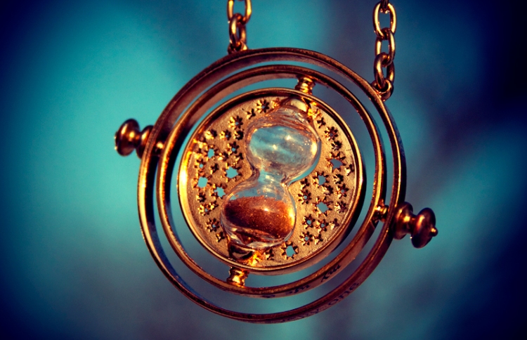 time_turner_by_lilyredhaired-d4oulyp